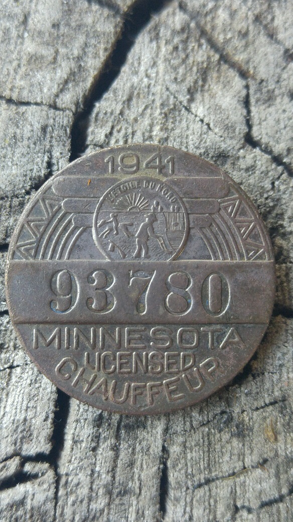 1941ChaffeurLicenseBadge.jpg