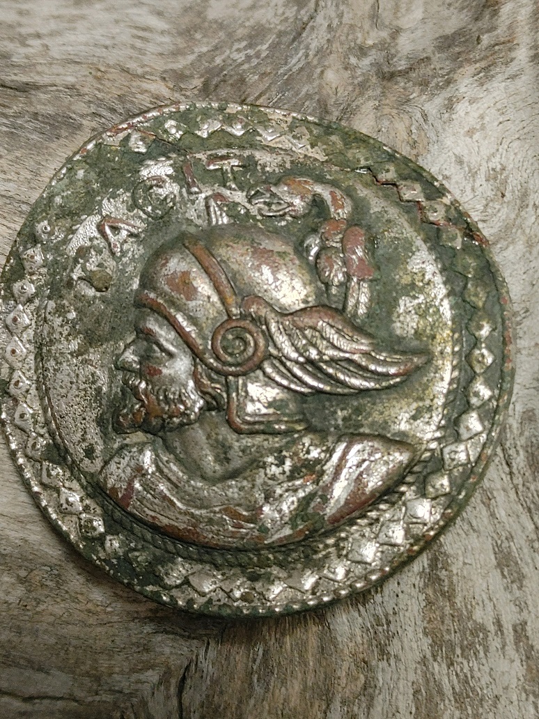 FrontOfOldTamOShanterCoinPurse.jpg
