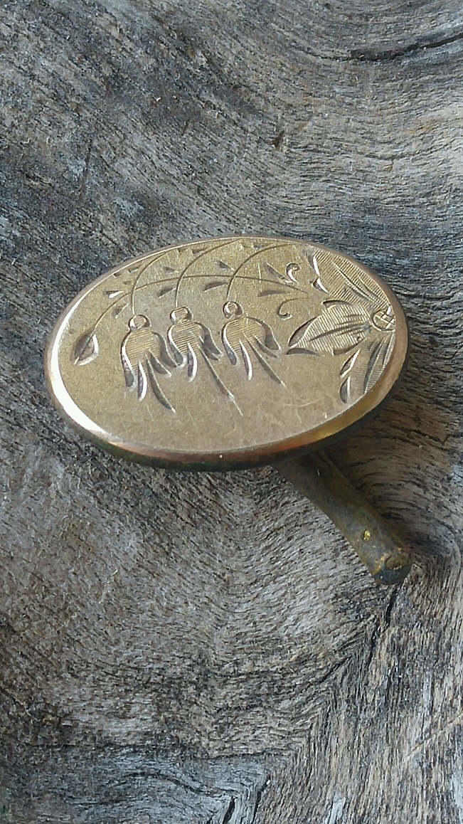 GoldCuffLink.jpg