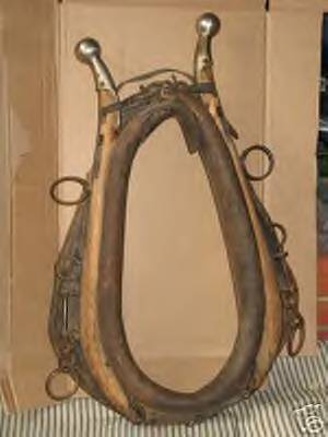 Horse Collar with Hames.jpg