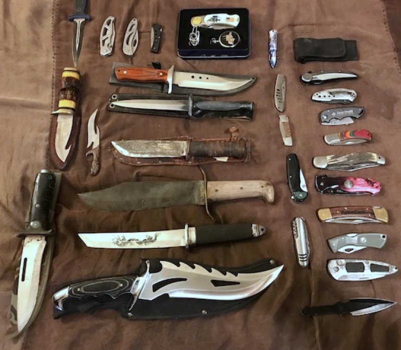 Knives2.jpg