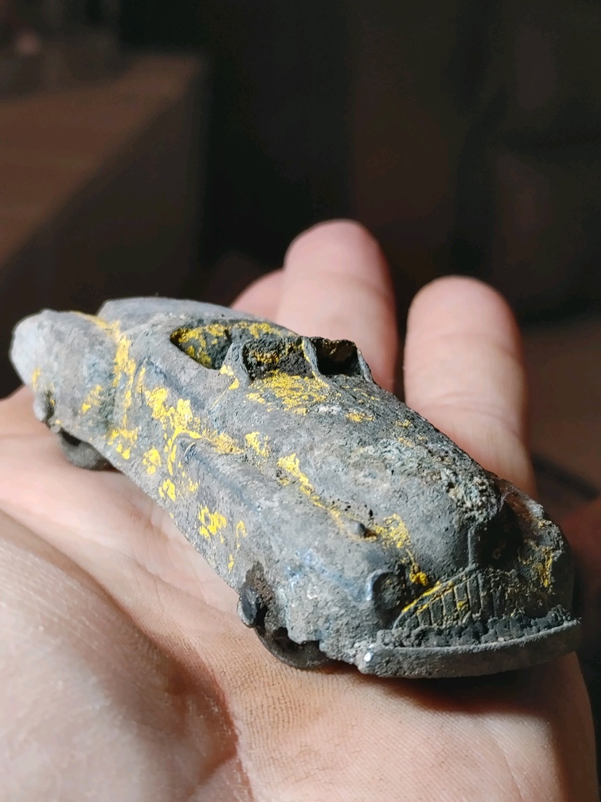 LargeTootsieToySide.jpg