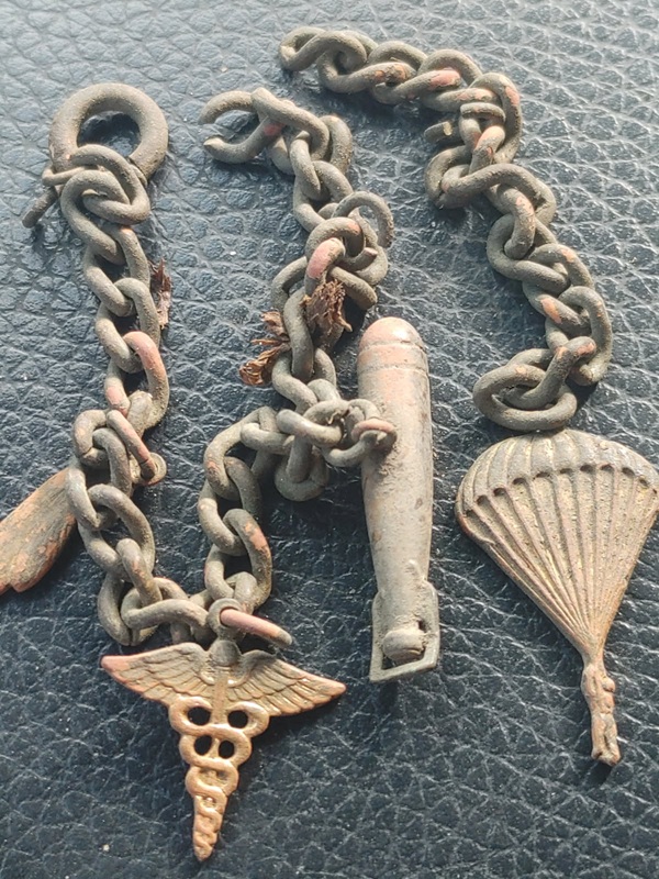 MilitaryCharmBracelet.jpg