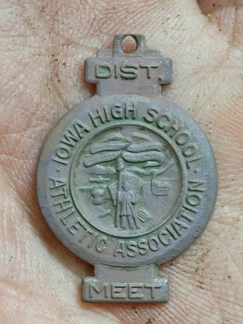 OldTrackMedal.jpg