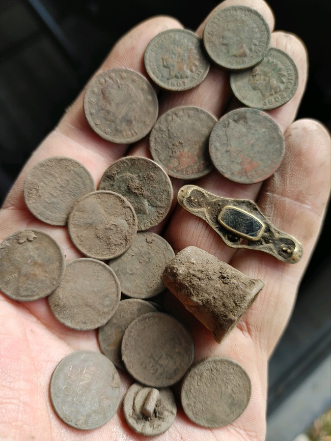 SaturdayMorningSDParkHuntFinds.jpg