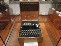 Máquina Enigma.jpg